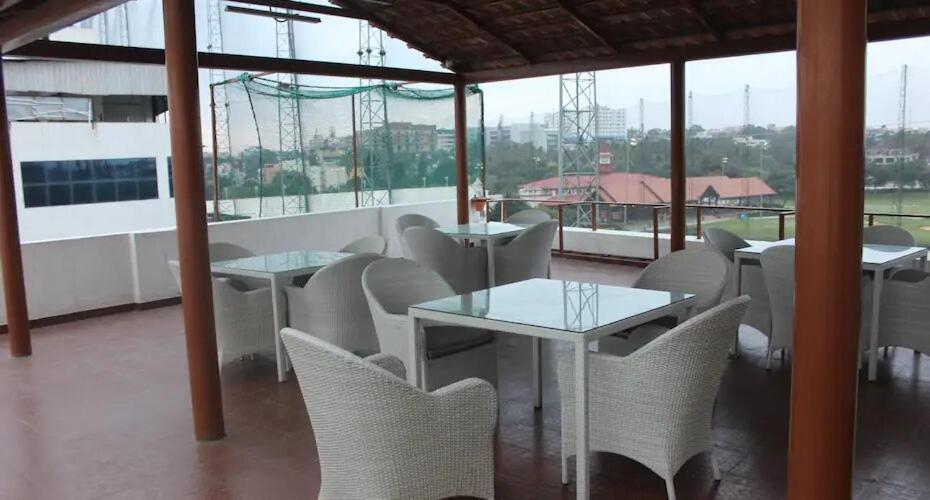 Mak Hotel Bangalore Exteriör bild